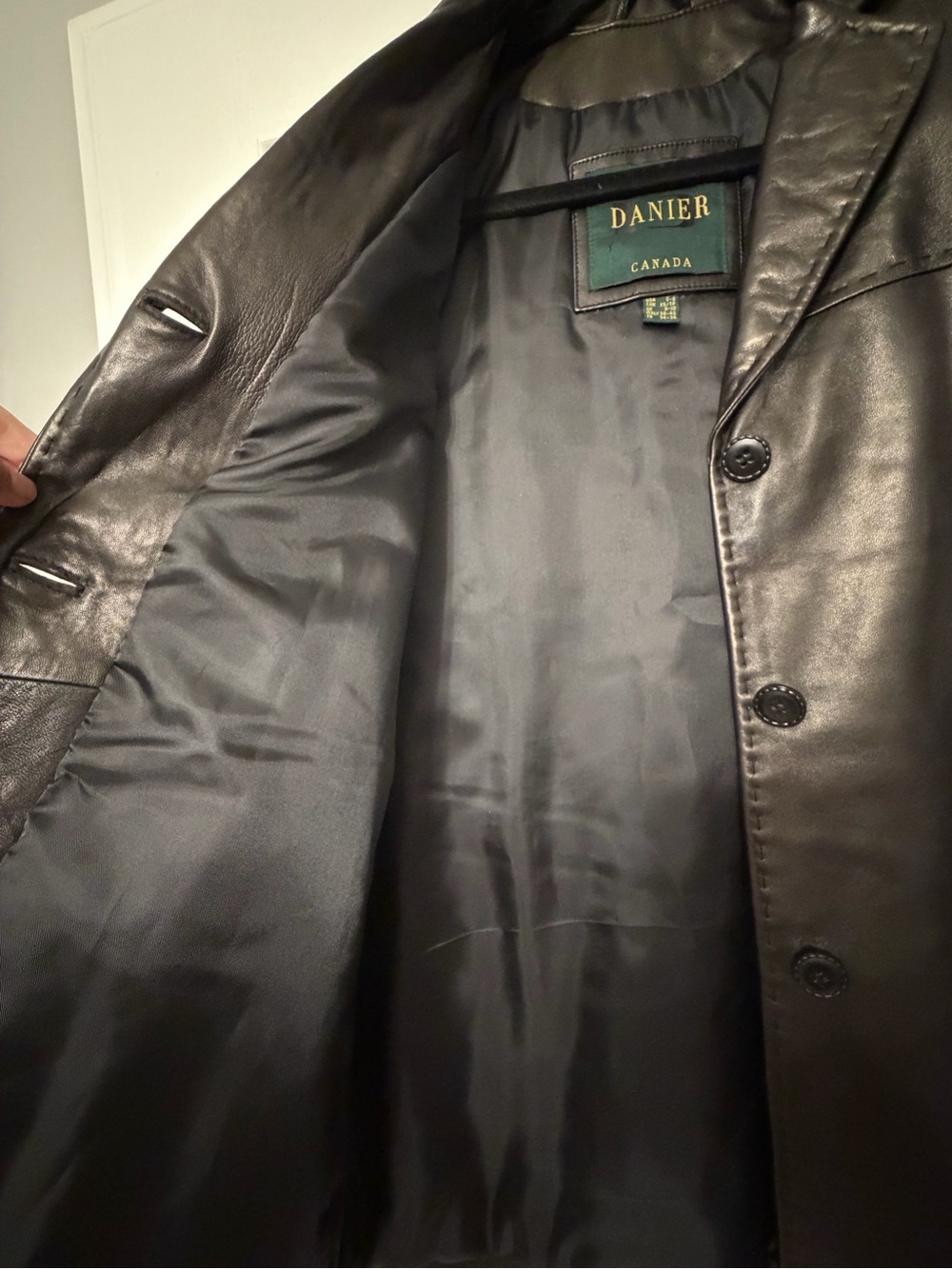 Danier Deep Brown Leather Notch-Lapel Blazer - Picture 7 of 15